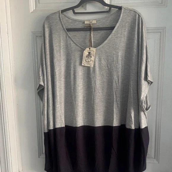 Easel Gray and Black Colorblock Tunic SZ 3X new W tags - Picture 1 of 5